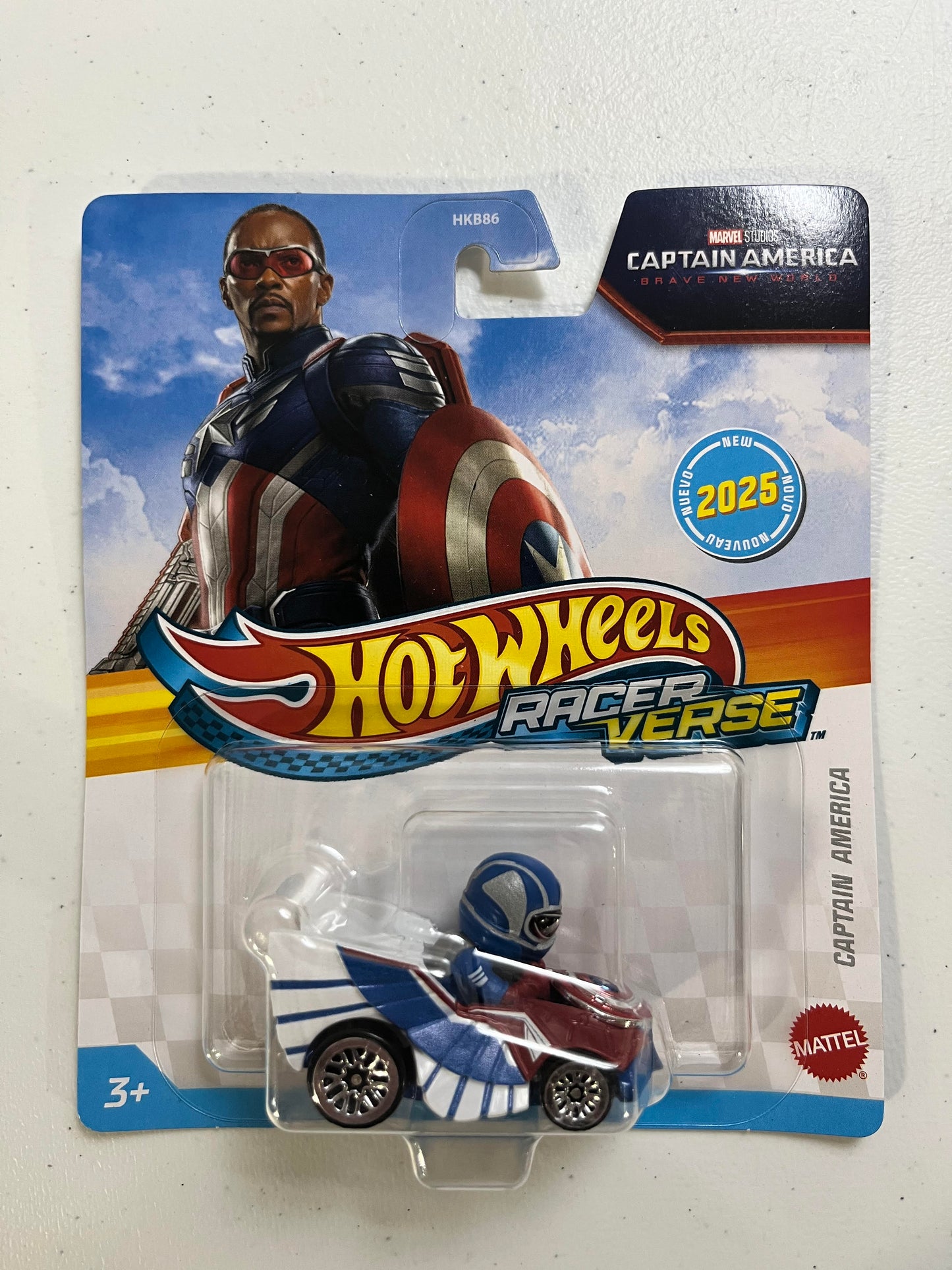 Captain America Hot Wheels Racer Verse