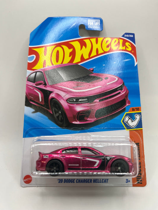 20 Dodge Charger Hellcat Hot Wheels Super Treasure Hunt Muscle Mania 9/10 240/250 1:64