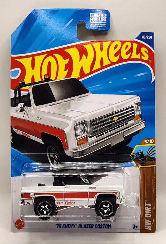 '75 Chevy Blazer Custom Hot Wheels White HW DIRT 5/10 115/250 1:64